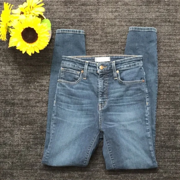 Madewell Curvy High Rise Skinny Jeans - Picture 4 of 5